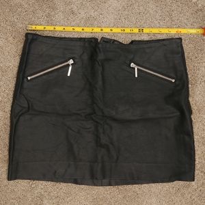 Forever21 Women's Pleather Mini Skirt Size L